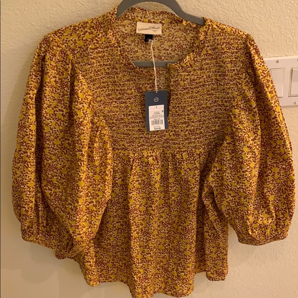 Universal Thread Top